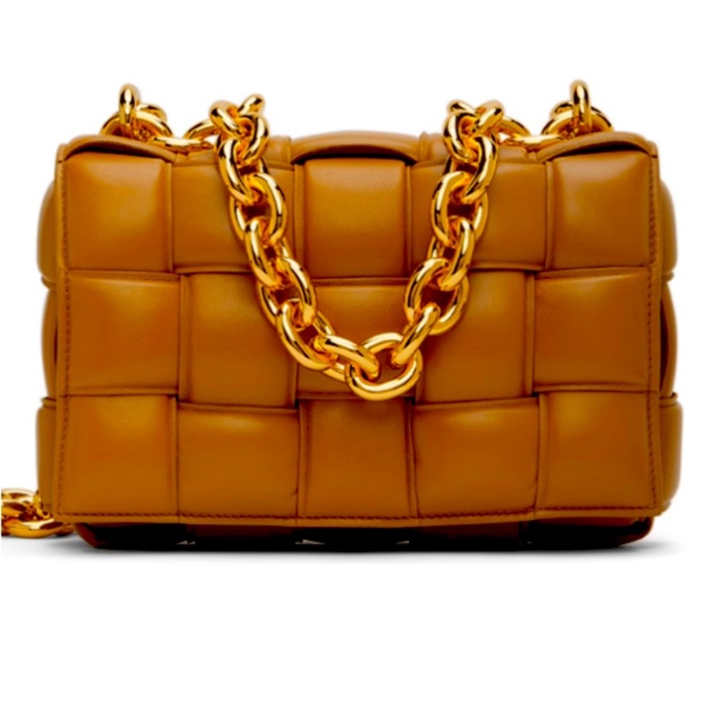 Rare lamb Napa fBottega Vanetta puffer bag gold chain cassette shoulder bag